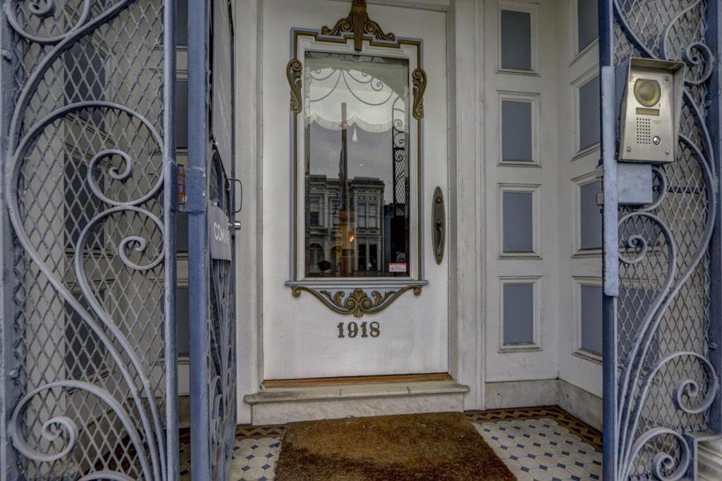 1918 Divisadero Street