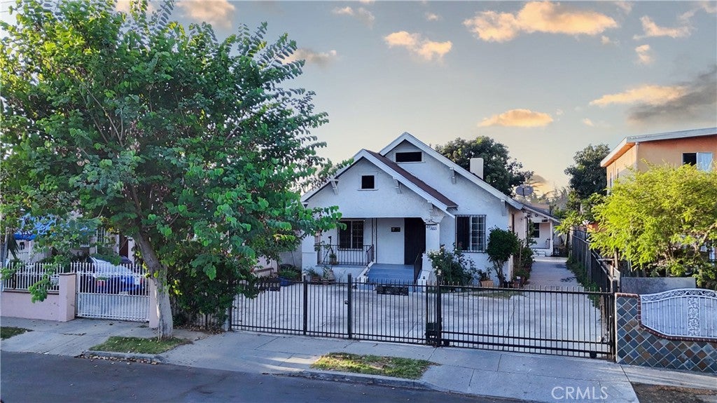 433 W 55th