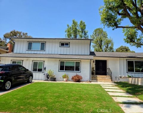 Photo of 10723 Des Moines Avenue, Porter Ranch, CA 91326 (MLS # SR26010121)