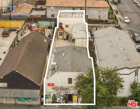 Photo of 4355 Avalon Boulevard, Los Angeles, CA 90011 (MLS # 25621013)