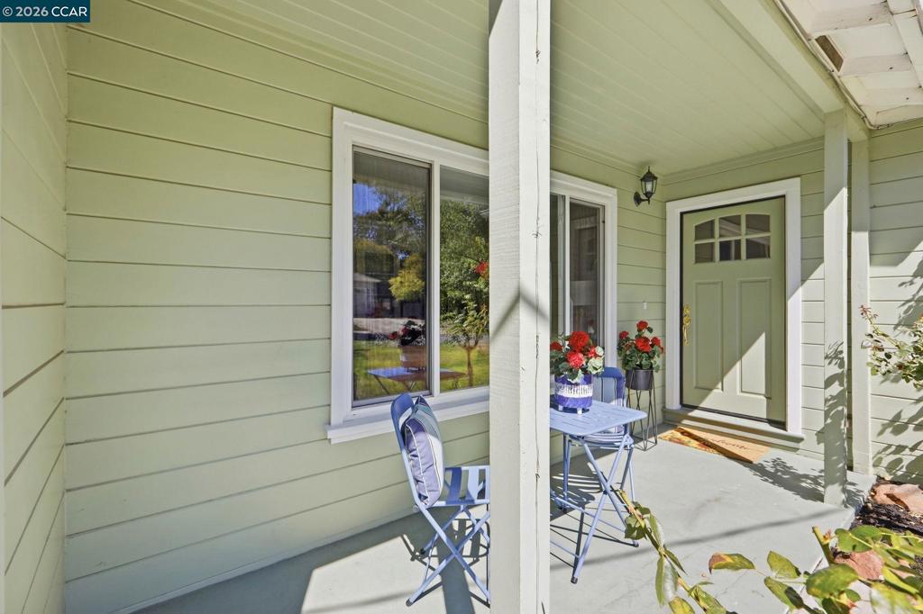 140 Lucinda Ln