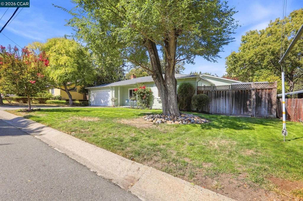 140 Lucinda Ln