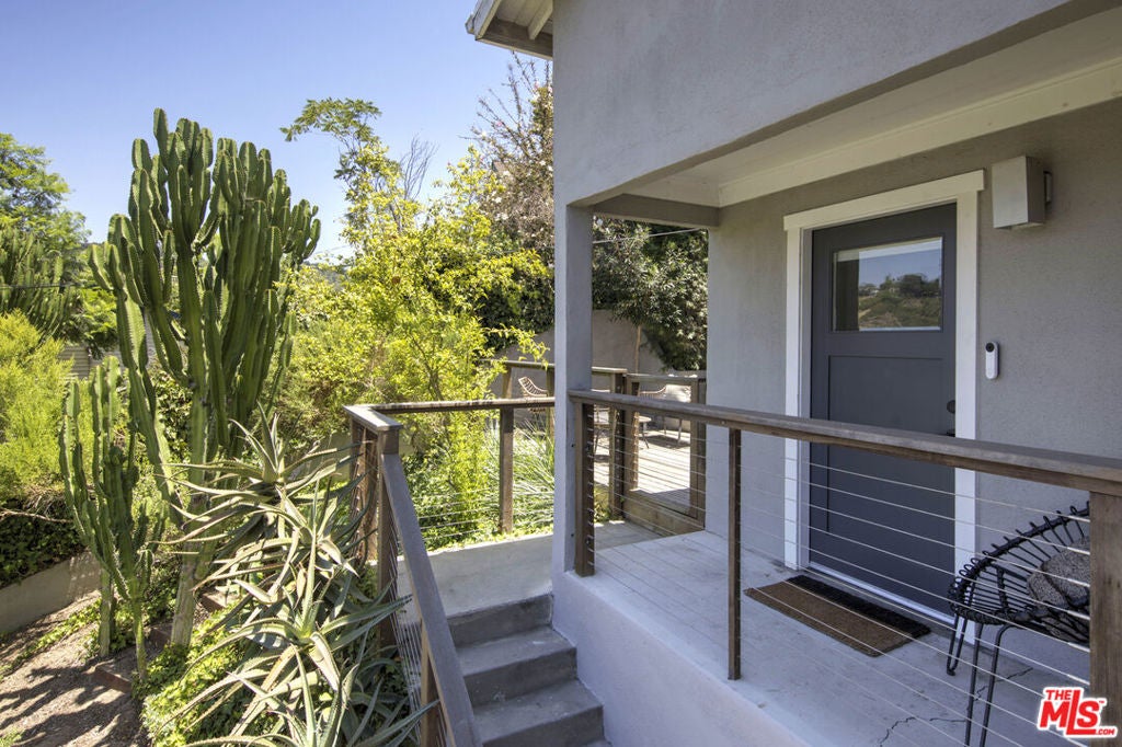 3352 Scarboro Street, Los Angeles CA 90065