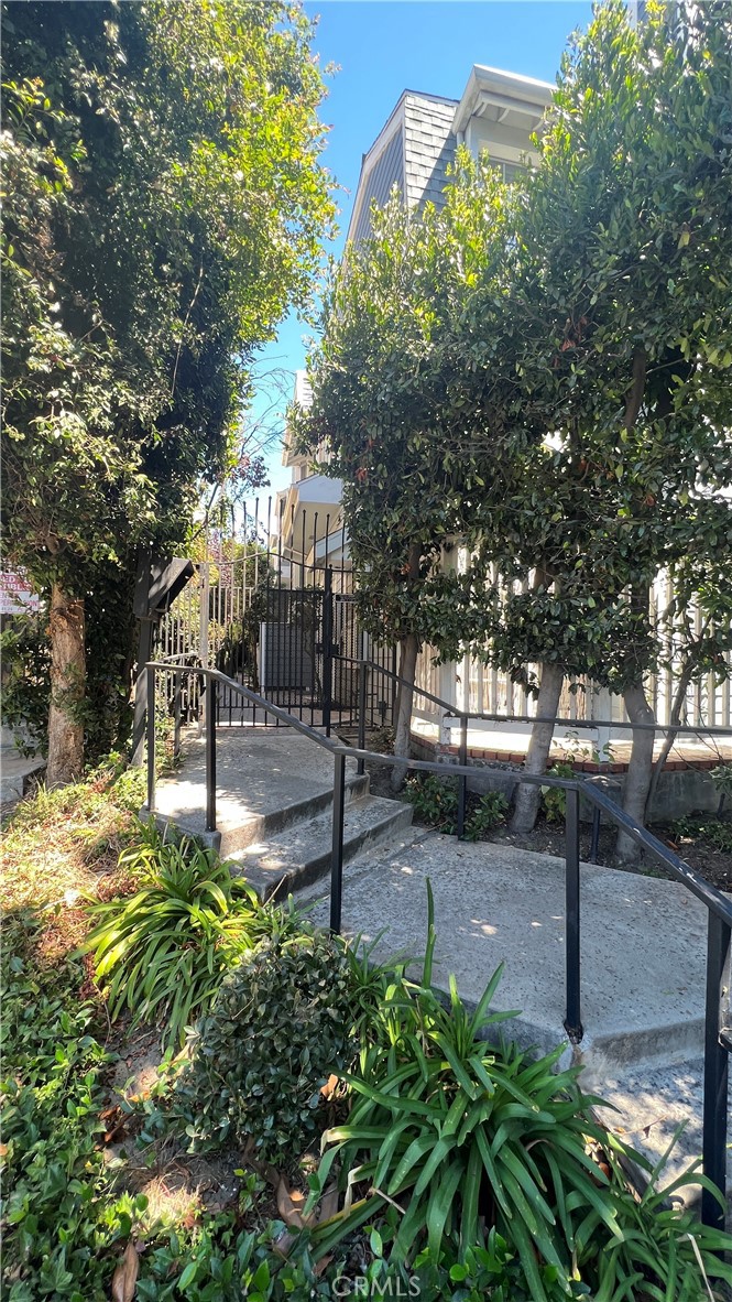 1830 Stoner Avenue 1