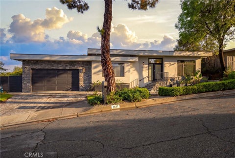 Photo of 2637 N Mountain Avenue, Claremont, CA 91711 (MLS # IV26221680)