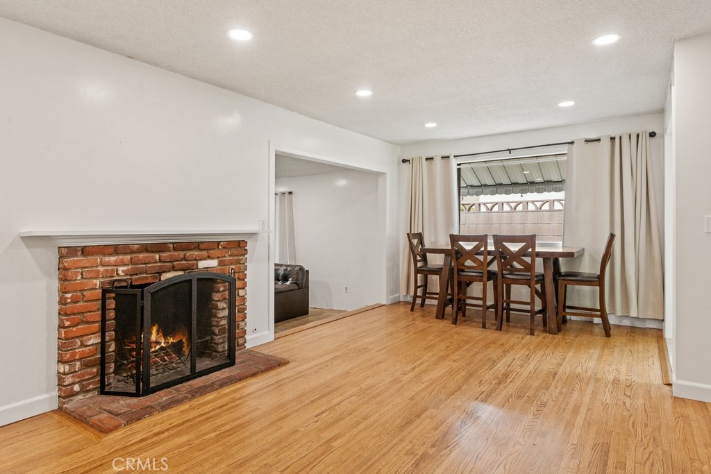 1353 W Princeton Street