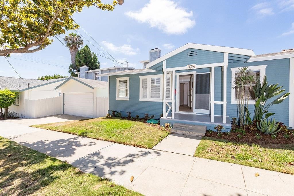 601 Carnelian