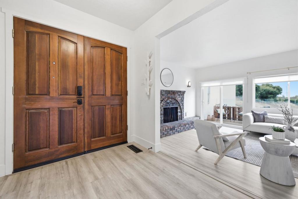 4100 Arbutus Court