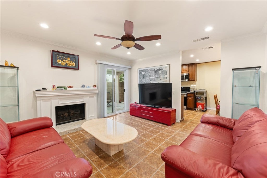 12828 Ramona Blvd 28