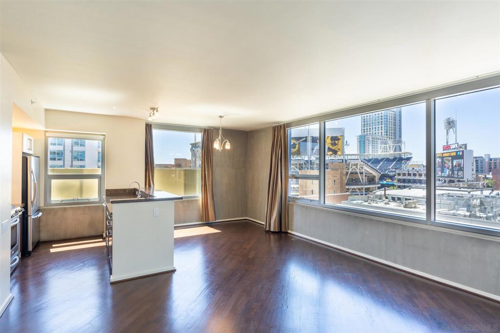 321 10th ave 608