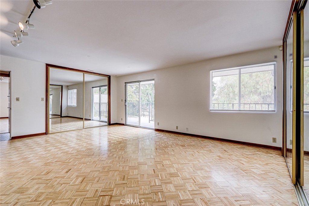 23403 Lake Manor Drive