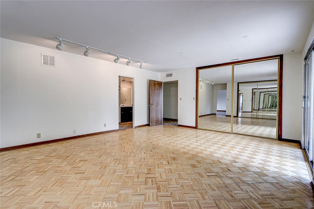 23403 Lake Manor Drive