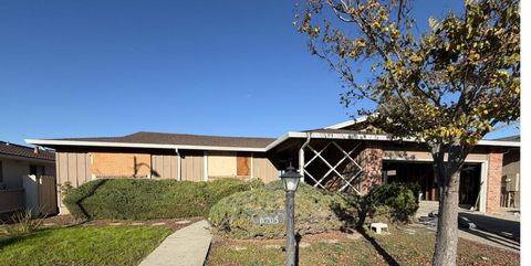 Photo of 1708 Toledo Avenue, Burlingame, CA 94010 (MLS # ML82029341)