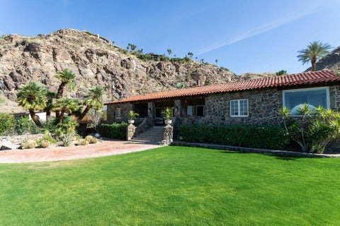 Photo of 2350 S Araby Drive, Palm Springs, CA 92264 (MLS # 219149096DA)