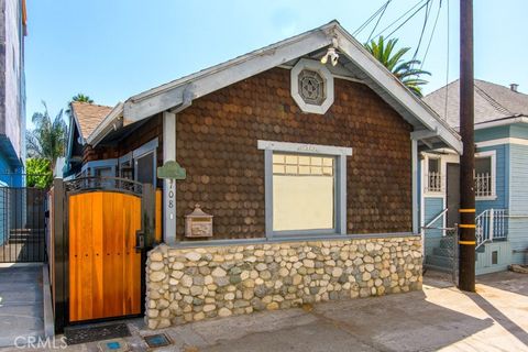 Photo of 708 E Alta Way, Long Beach, CA 90802 (MLS # OC26095743)
