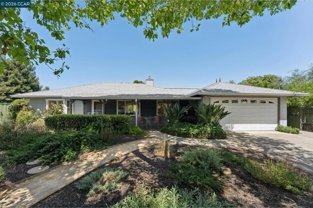 2060 Ahneita Dr.