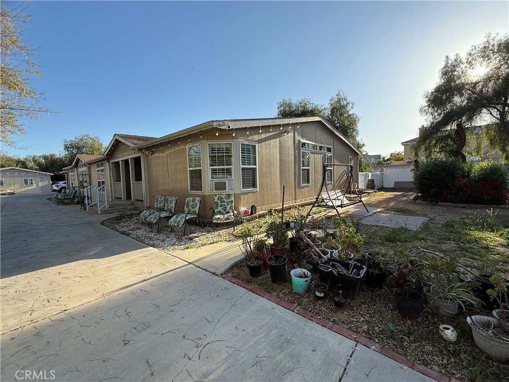 26825 Lazy Creek Rd