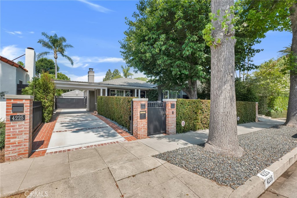 4225 Elmer Avenue