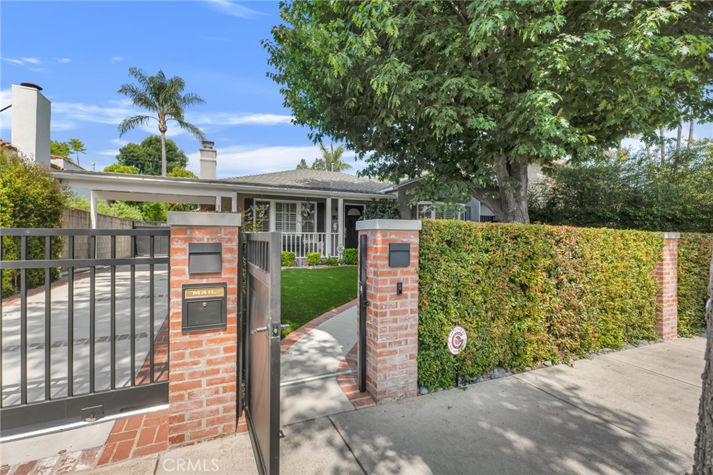4225 Elmer Avenue