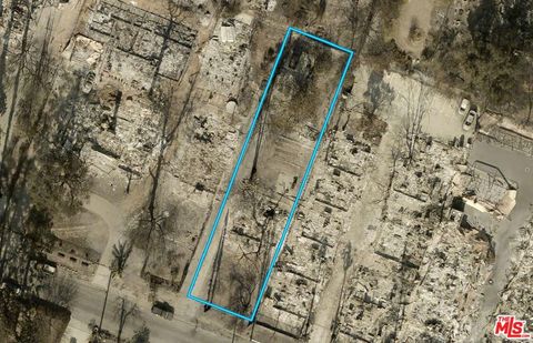 Photo of 691 E Pine Street, Altadena, CA 91001 (MLS # 26648591)