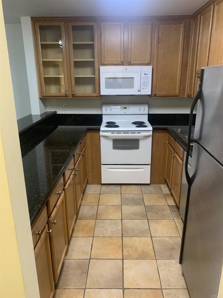 3030 Suncrest dr. 209