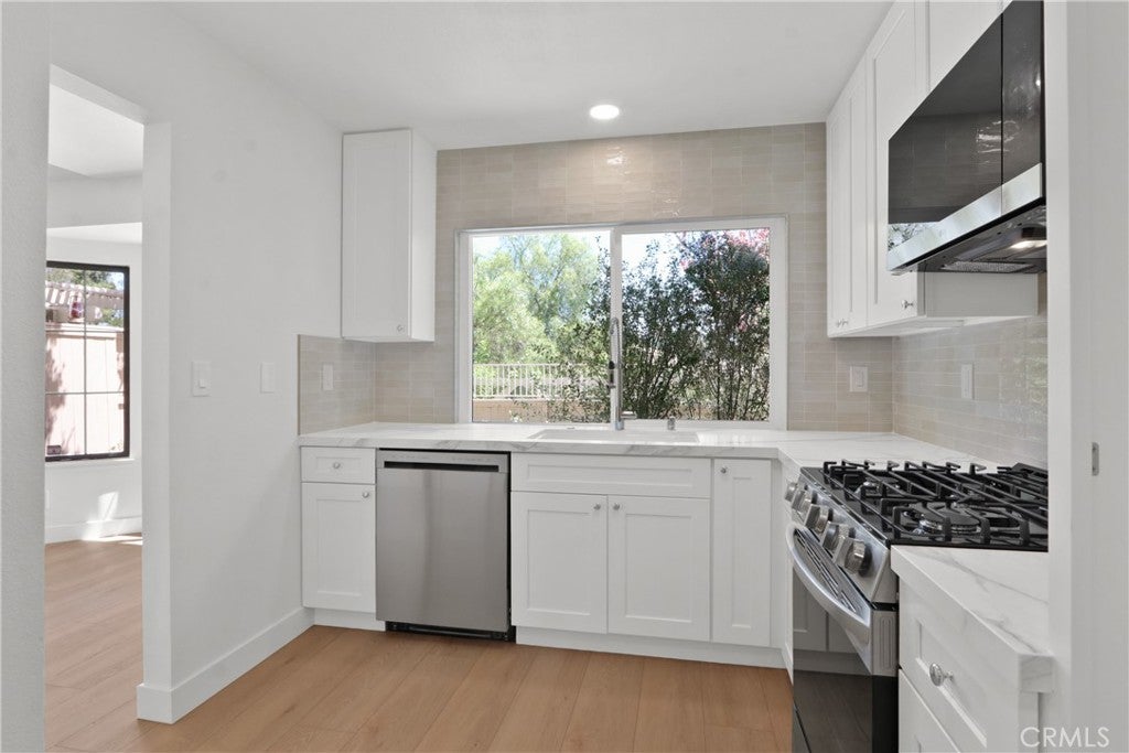 18 Clover Hill Lane 115, Laguna Hills CA 92653 - Photo 10