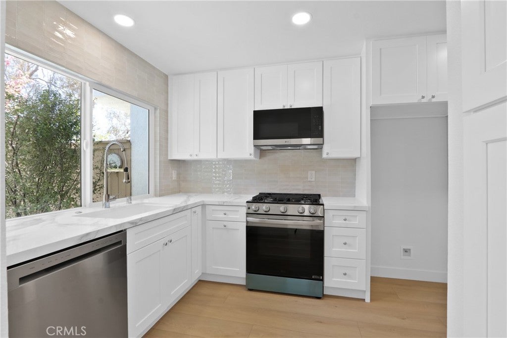 18 Clover Hill Lane 115, Laguna Hills CA 92653 - Photo 9