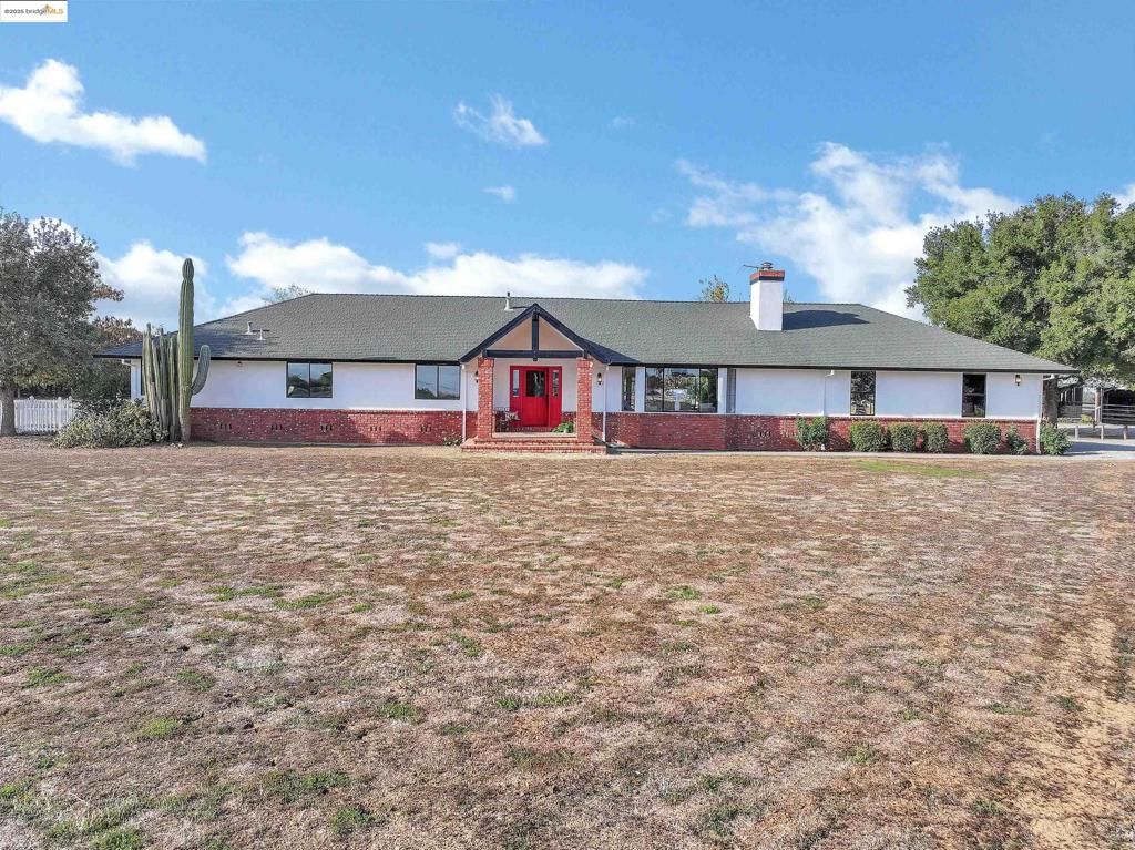 Photo of 23701 Marsh Creek Rd Rd, Brentwood, CA 94513 (MLS # 41117699)