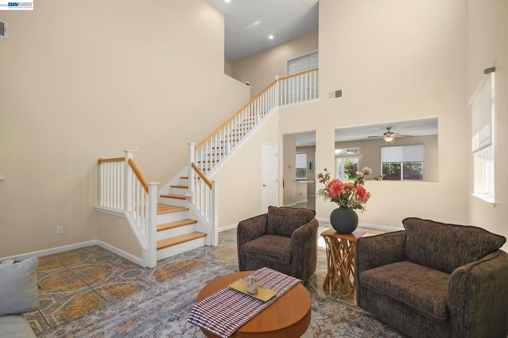 Photo of 687 Rockspray Circle Cir, Pittsburg, CA 94565 (MLS # 41133382)