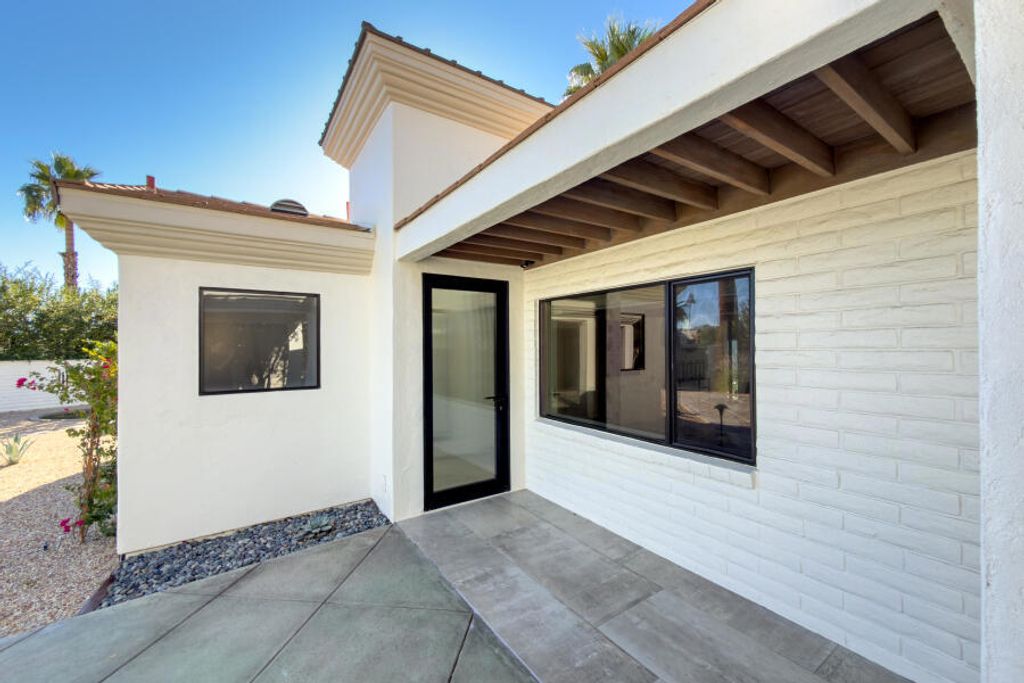 Photo of 700 N Prescott Drive, Palm Springs, CA 92262 (MLS # 219140502PS)
