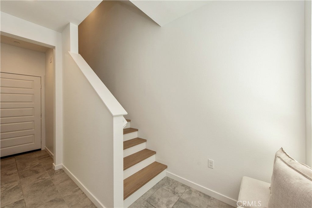 2870 N Glassell