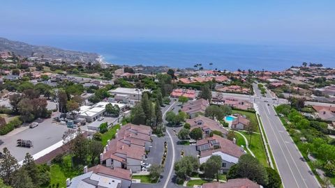 Tiny photo for 22 Seaview Dr S Dr, Rolling Hills Estates, CA 90274 (MLS # PTP2506917)