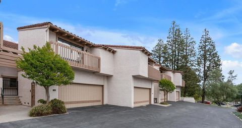 Photo of 22 Seaview Dr S Dr, Rolling Hills Estates, CA 90274 (MLS # PTP2506917)