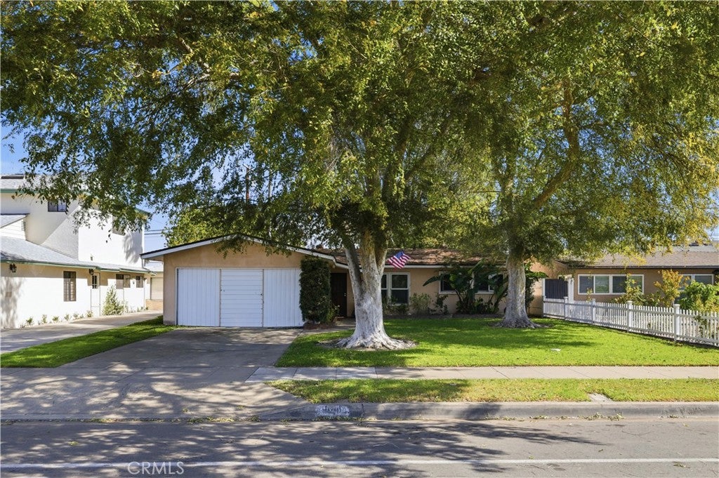 924 S Hampstead
