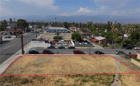 Photo of 377 S Mount Vernon Avenue, San Bernardino, CA 92410 (MLS # MB25101154)