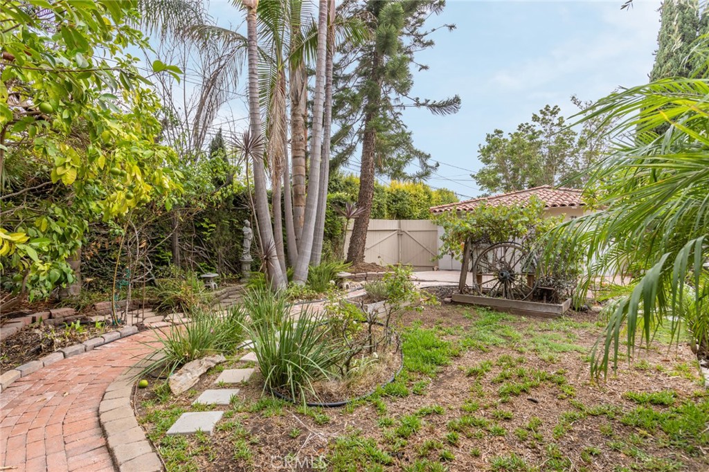 Bixby Knolls (BK) - Residential