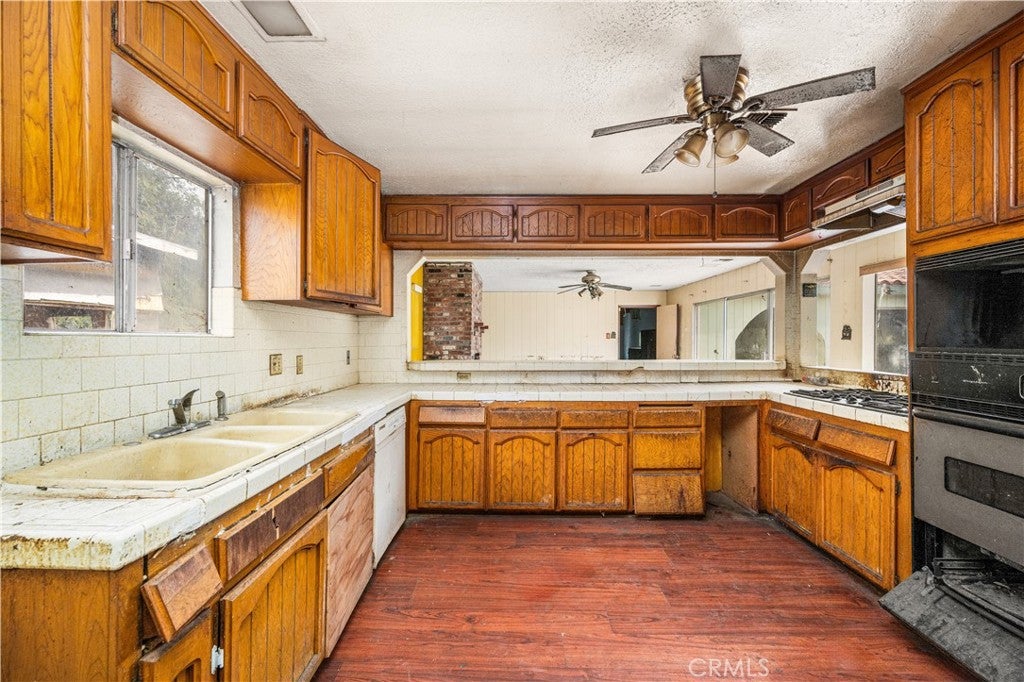 1405 S Center Avenue