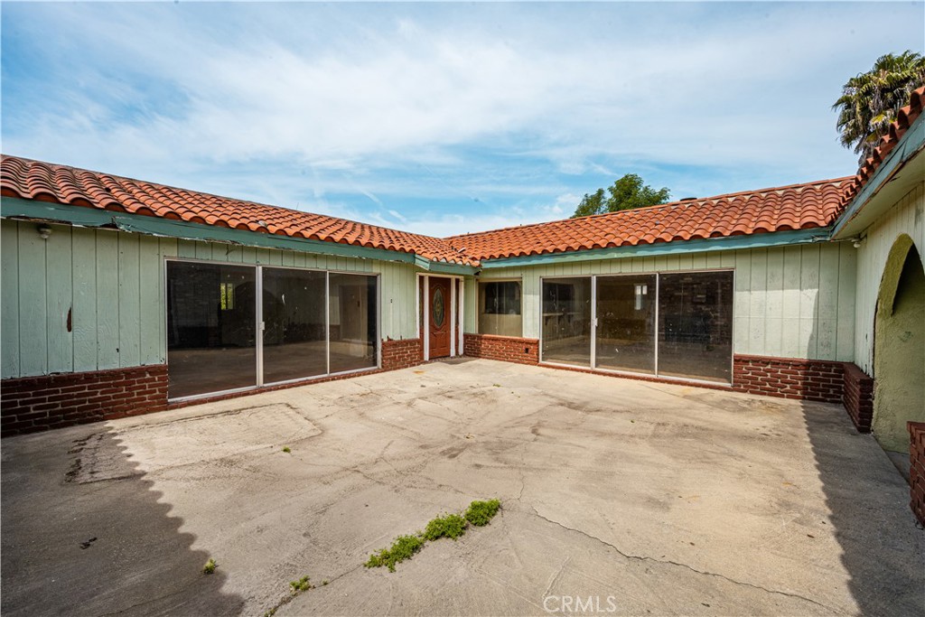 1405 S Center Avenue