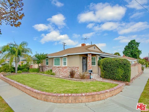 Photo of 18515 Doty Avenue, Torrance, CA 90504 (MLS # 26946491)