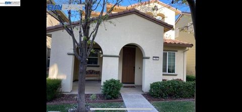 Photo of 703 N Claret Ln, Mountain House, CA 95391 (MLS # 41127439)