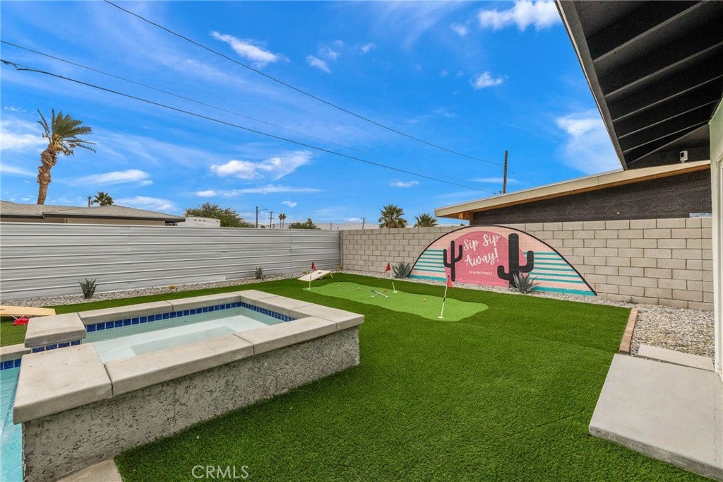 414 W Avenida Cerca