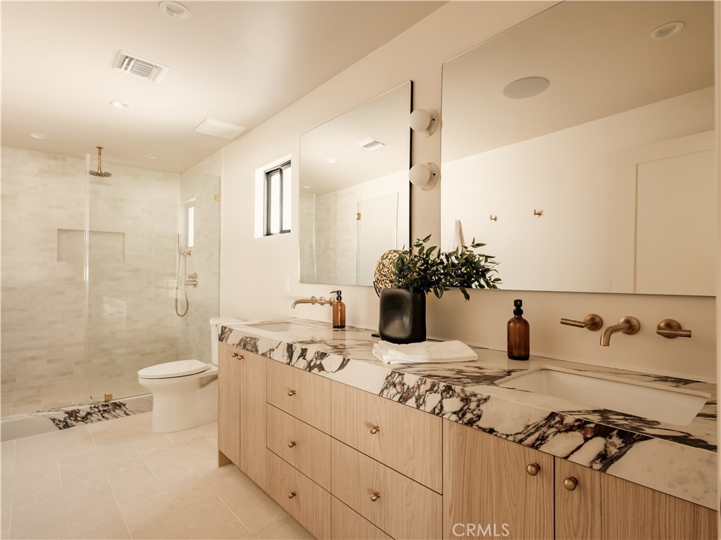 Northridge, California, 91325, United States, 4 Bedrooms Bedrooms, ,4 BathroomsBathrooms,Residential,Active,2030583