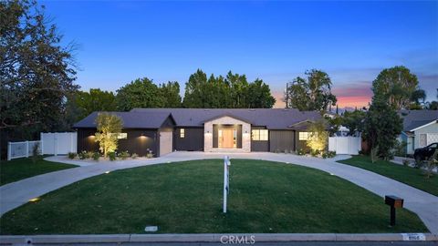 Photo of 8960 Oak Park Avenue, Northridge, CA 91325 (MLS # GD26065896)