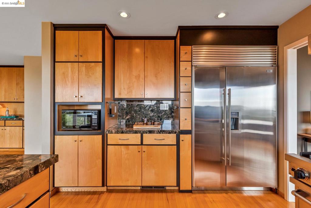 EL CERRITO HILLS - Residential