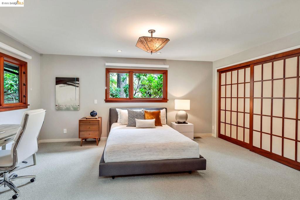 EL CERRITO HILLS - Residential