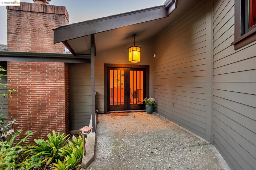 EL CERRITO HILLS - Residential