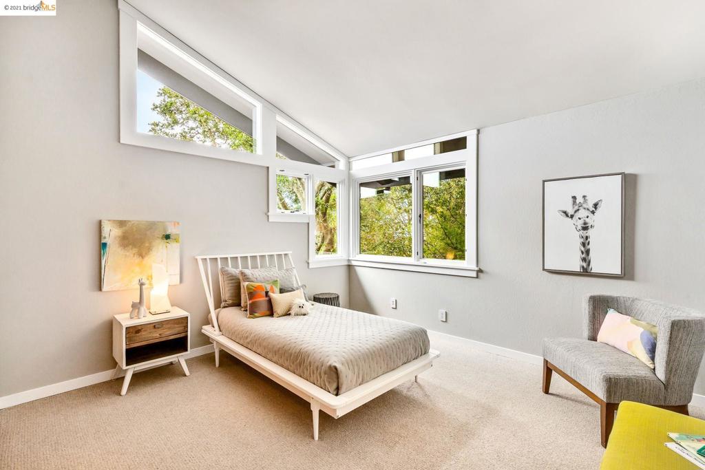 EL CERRITO HILLS - Residential