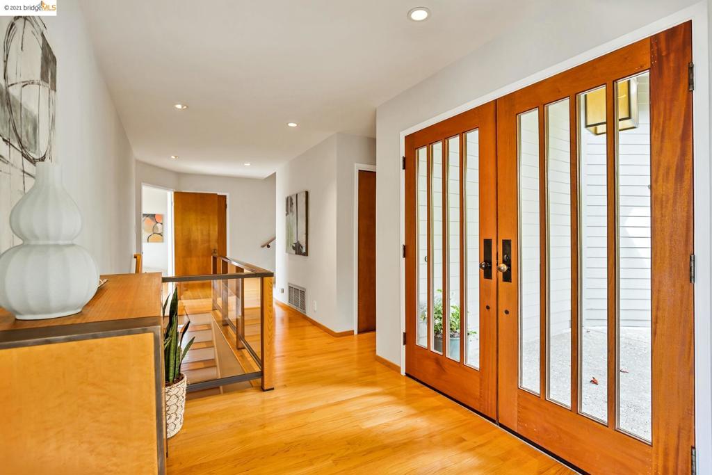 EL CERRITO HILLS - Residential