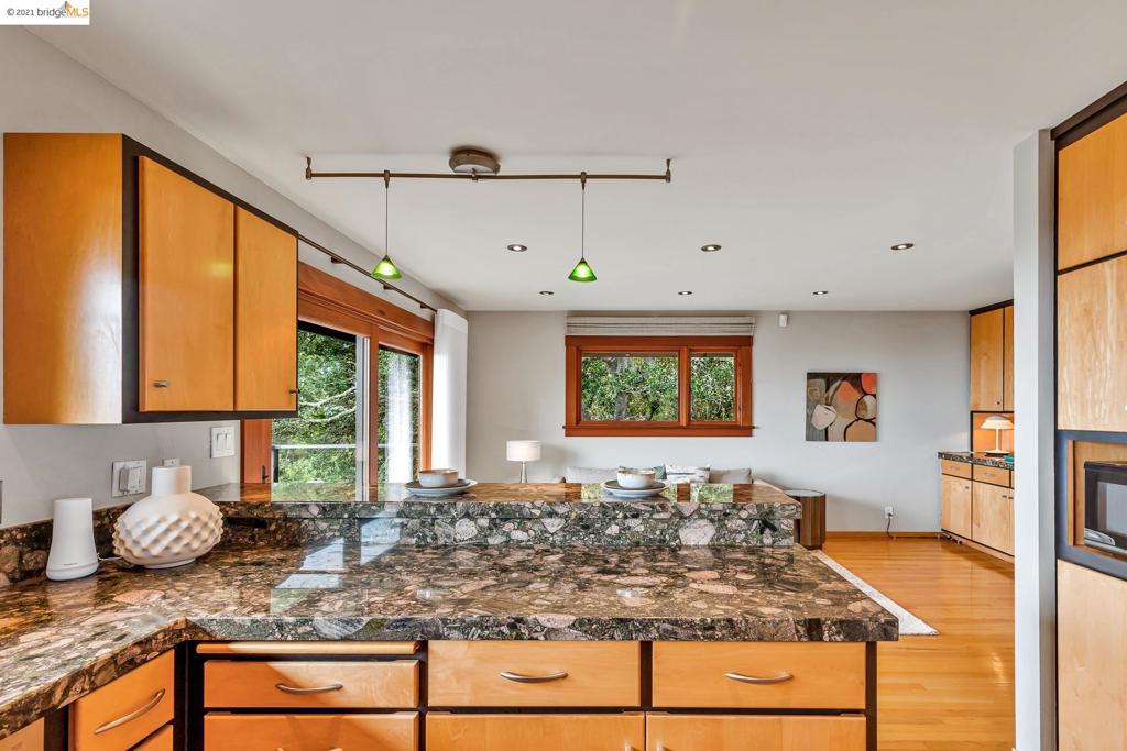 EL CERRITO HILLS - Residential