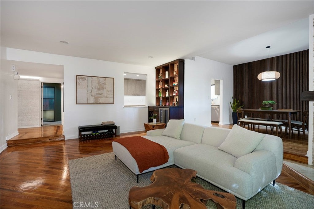 2307 Fox Hills 105